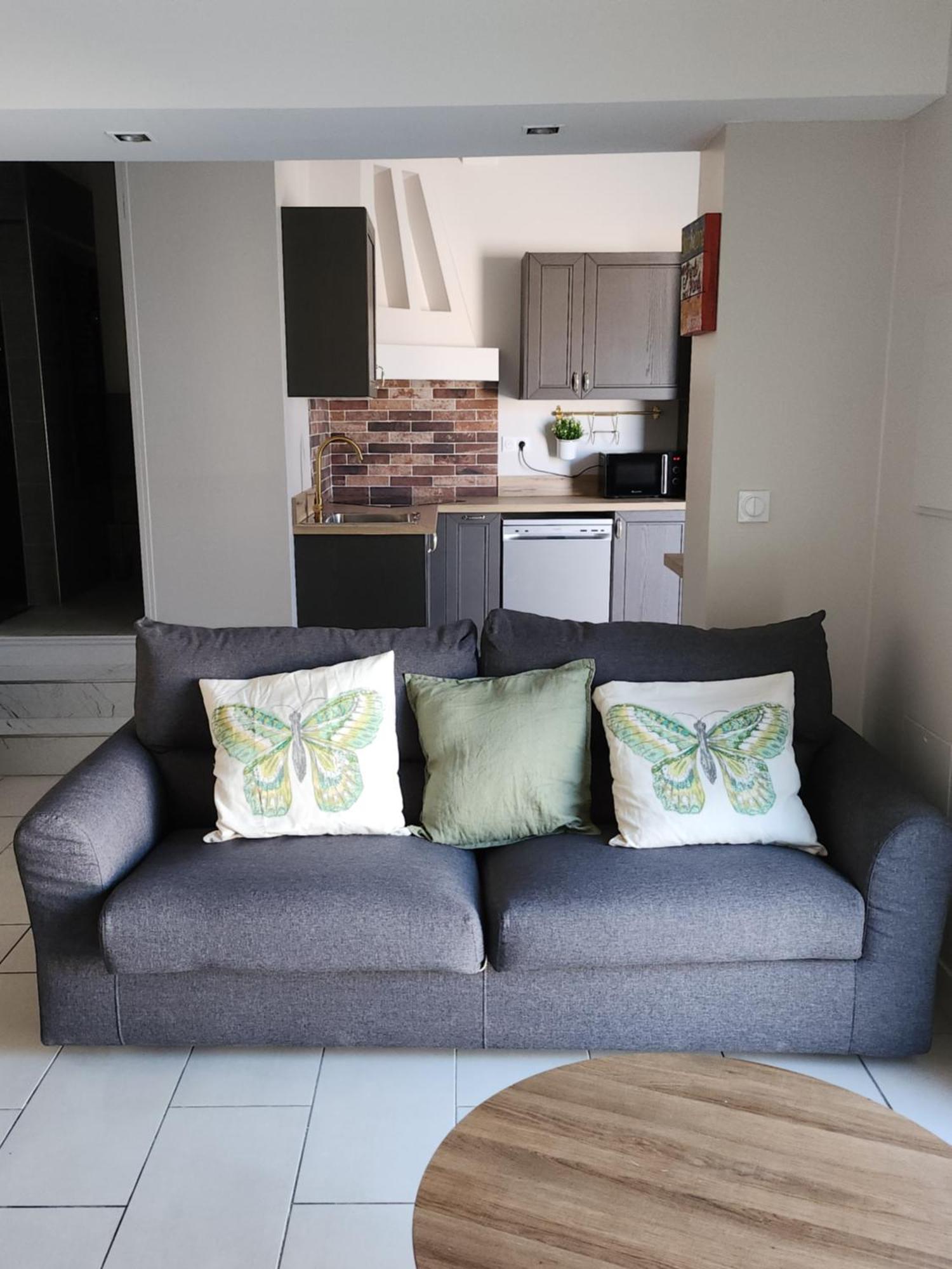 Agreable Logement Avec Terrasse Saint-Victoret Екстериор снимка